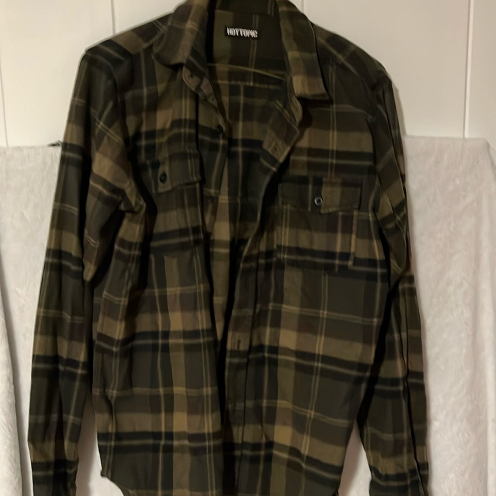 Hot Topic grunge flannel. Dark green, hints of red, black, and muted green.